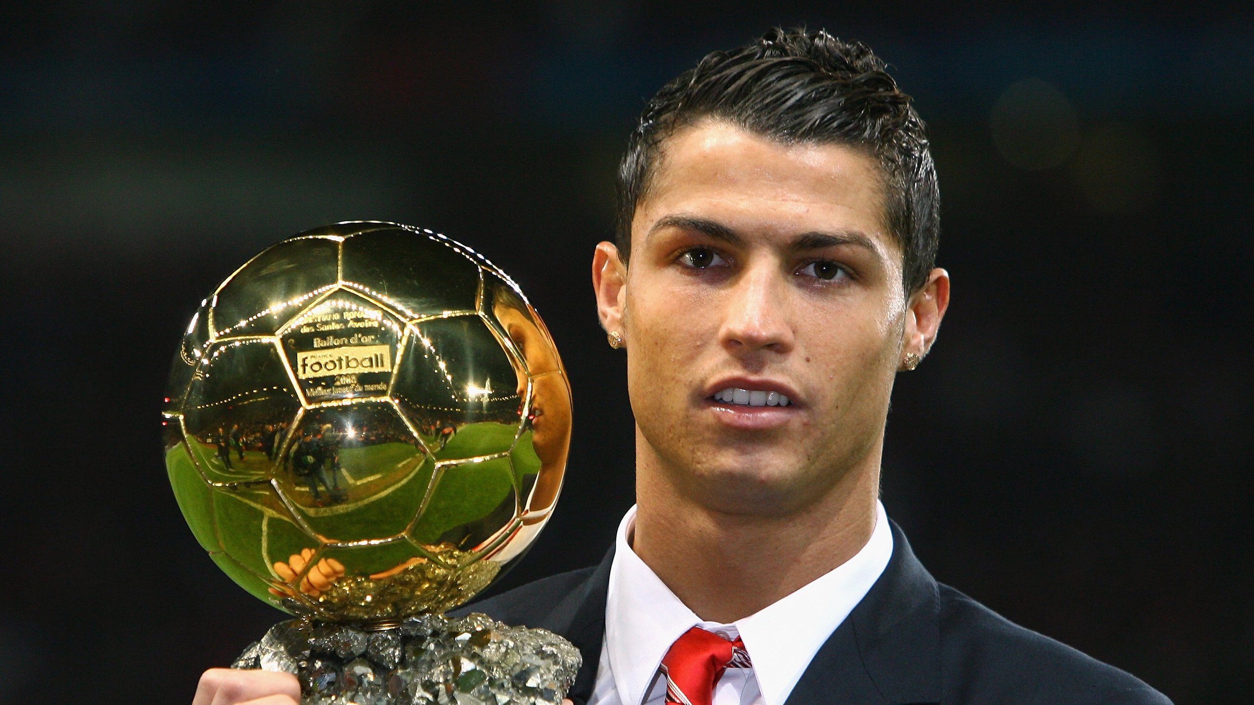 “豪车极速：性能与美学的极致表现”，豪车欣赏